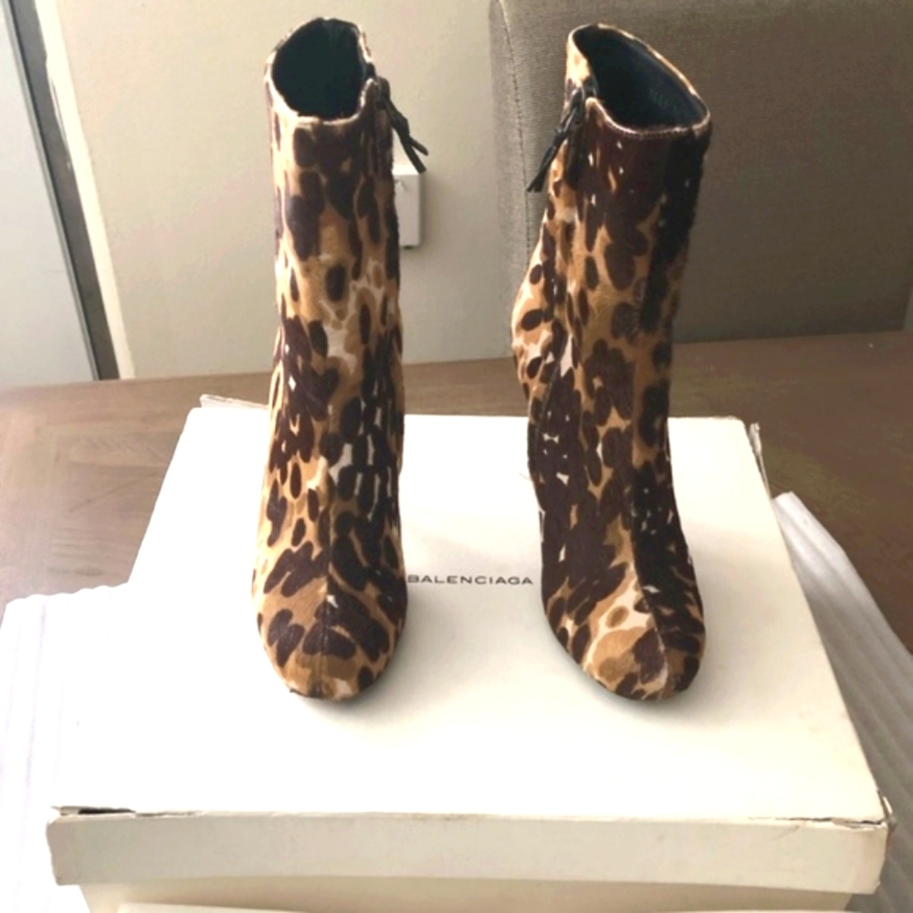 BALENCIAGA Leopard Ponyhair AnkleBoots Retail $945